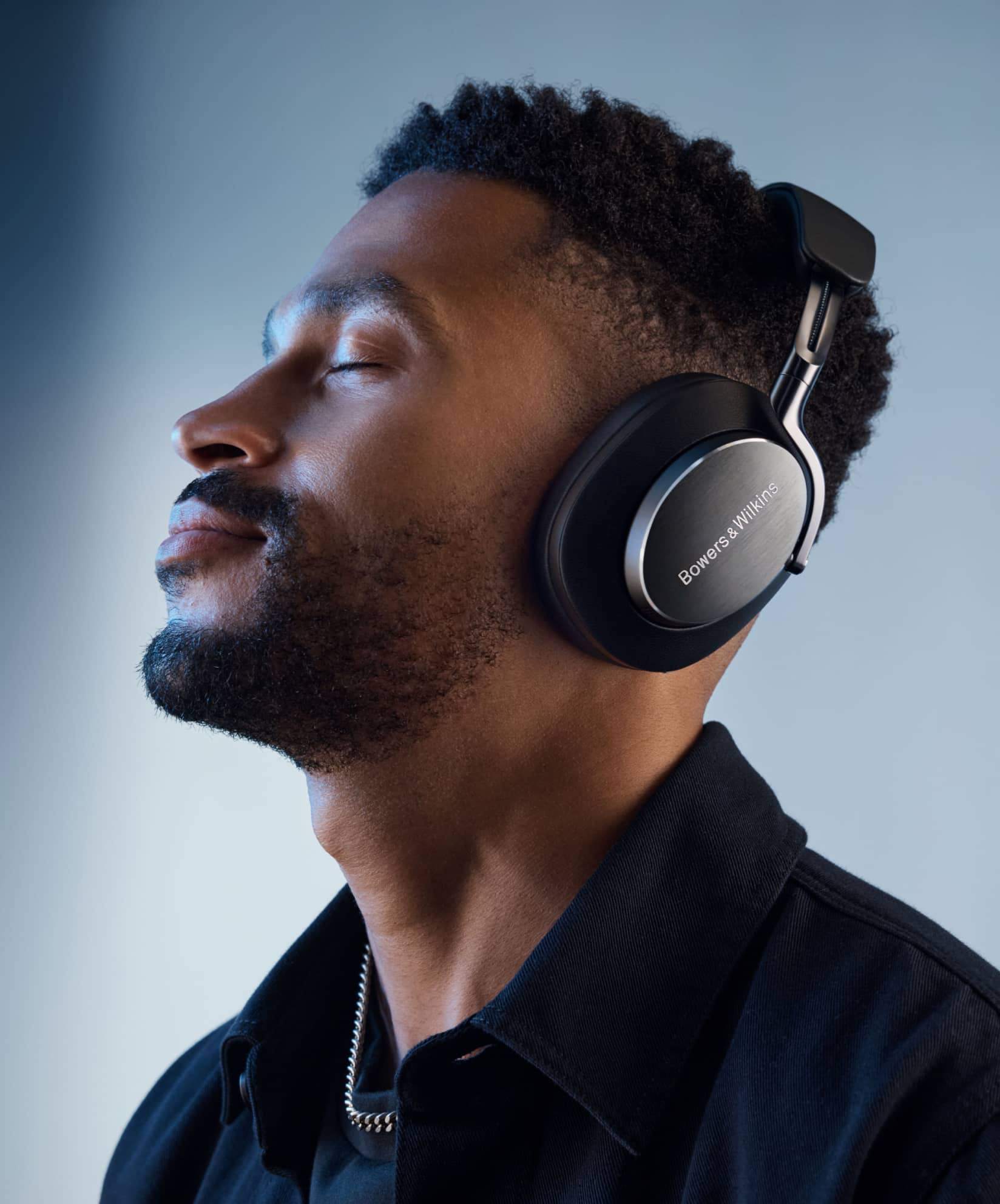 Bowers & Wilkins Px8 