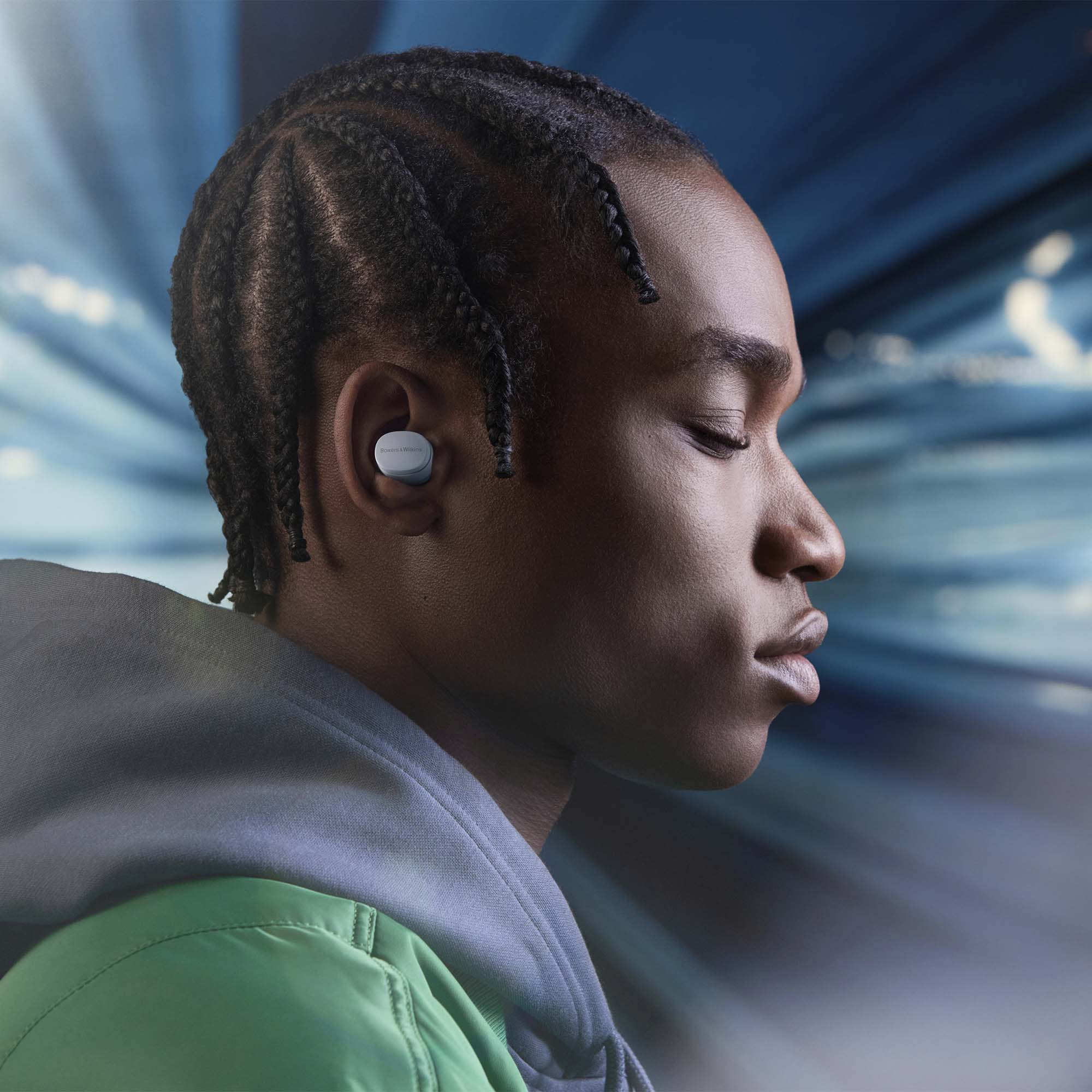 Bowers & Wilkins Pi6 &mdash; премиальные беспроводные наушники с ANC и удобным кейсом