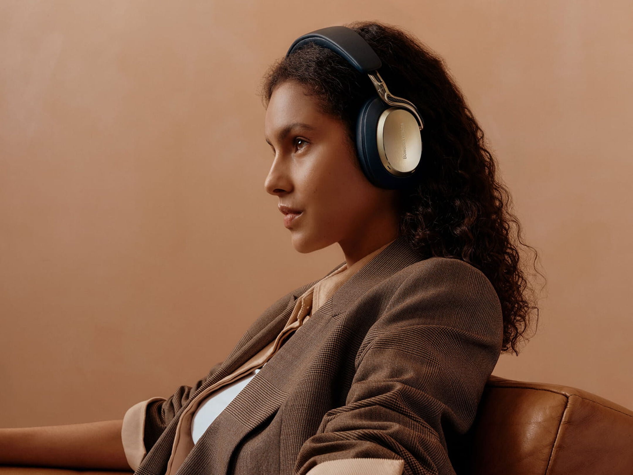 Bowers & Wilkins Px8 S2